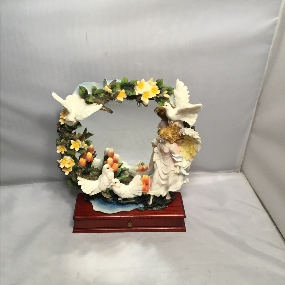 TURTLE KING CORP SCULPTURED DOVE & ANGEL VANITY MIRROR/JEWELRY BOX